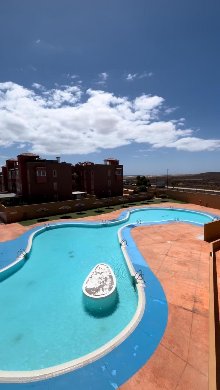 Banama Coliving & Coworking, Surf & Yoga - Casa Roja Gasthuis Corralejo