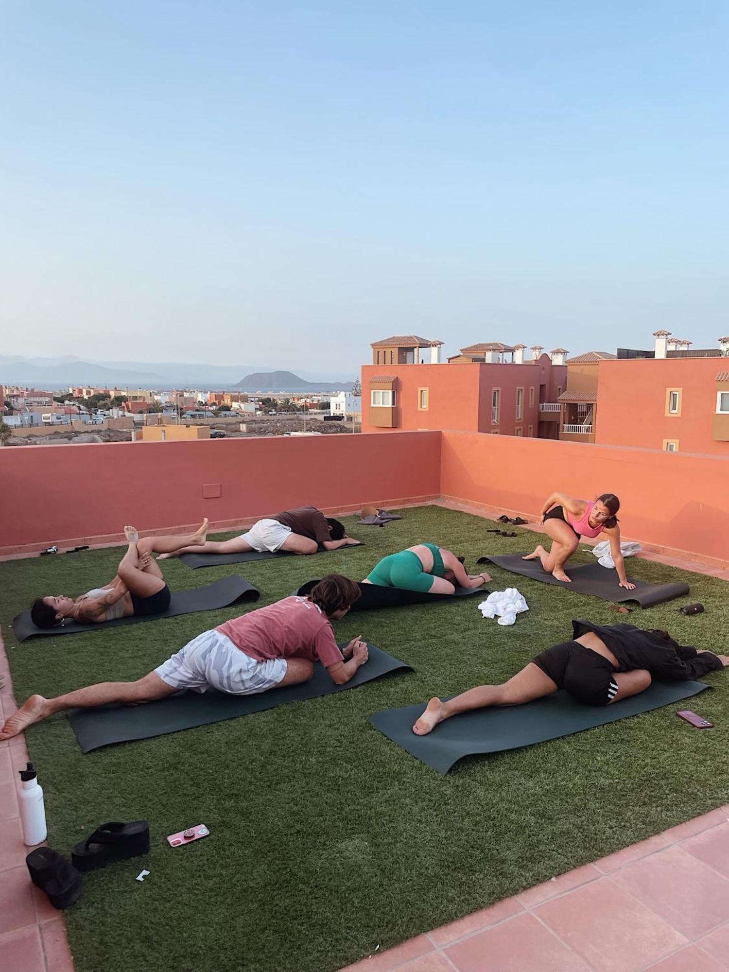 Gasthuis Banama Coliving & Coworking, Surf & Yoga - Casa Roja *
