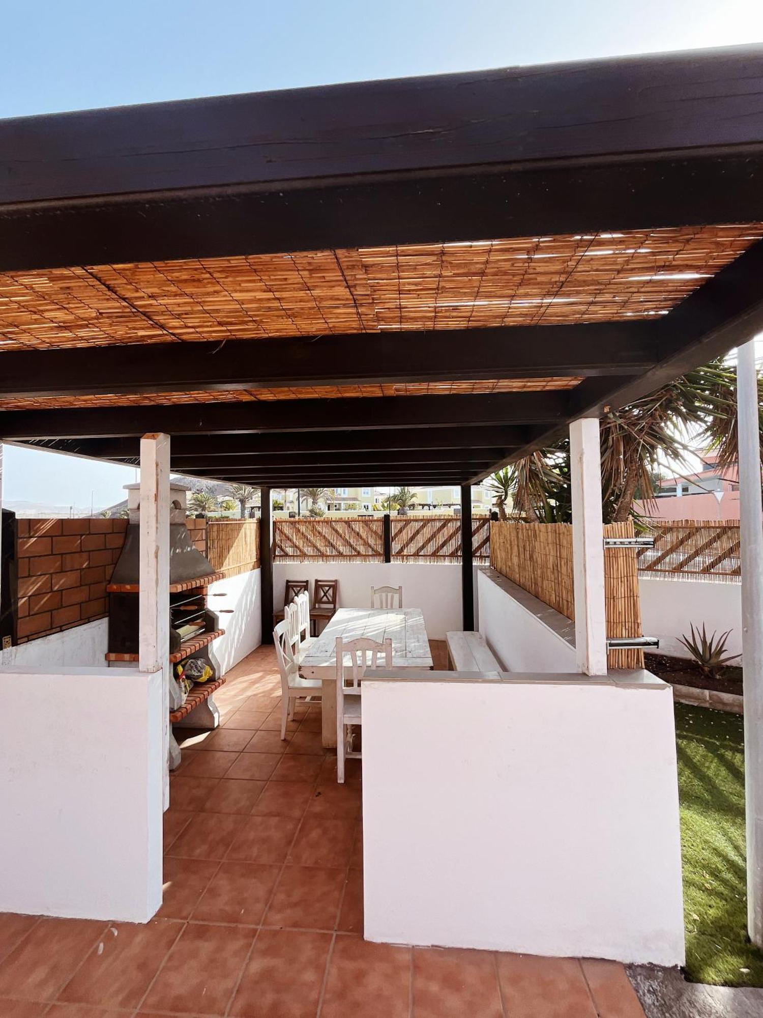 Banama Coliving & Coworking, Surf & Yoga - Casa Roja Gasthuis *