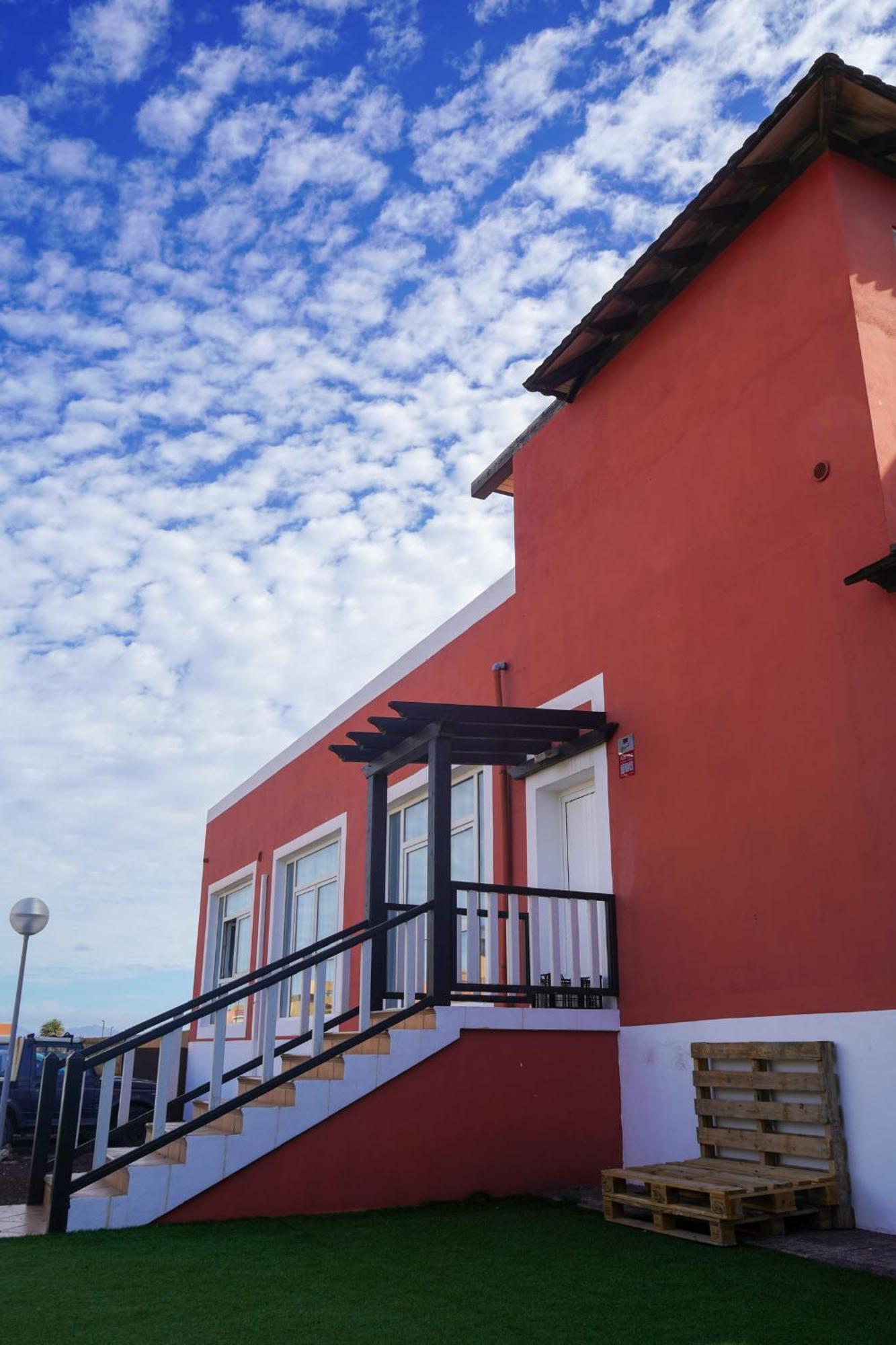 Banama Coliving & Coworking, Surf & Yoga - Casa Roja Corralejo